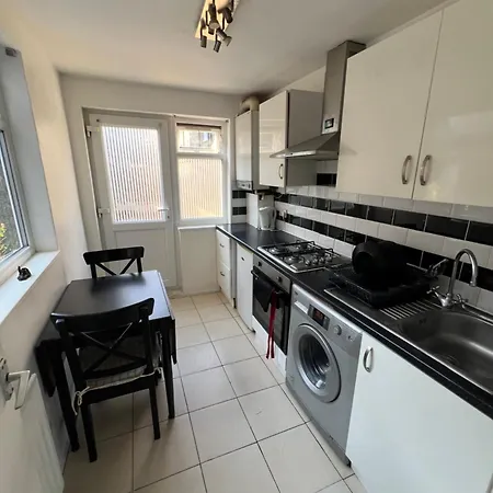Great One Bedroom Apartment Londen Buitenkant foto